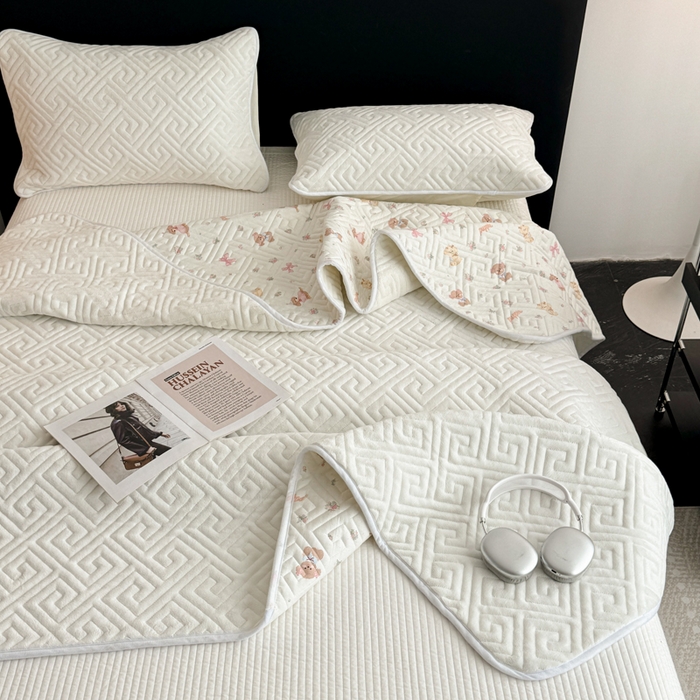 91家纺网 家纺一手货源 找家纺 妮可 2025新款四季款双面可用一面棉一面220克牛奶绒夹棉床单床盖 奶芙-小美满