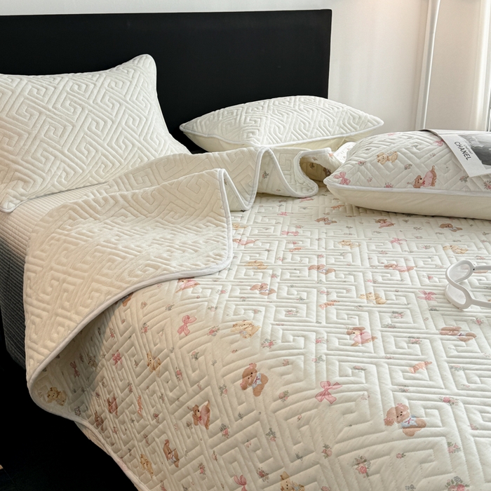 91家纺网 家纺一手货源 找家纺 妮可 2025新款四季款双面可用一面棉一面220克牛奶绒夹棉床单床盖 奶芙-小美满