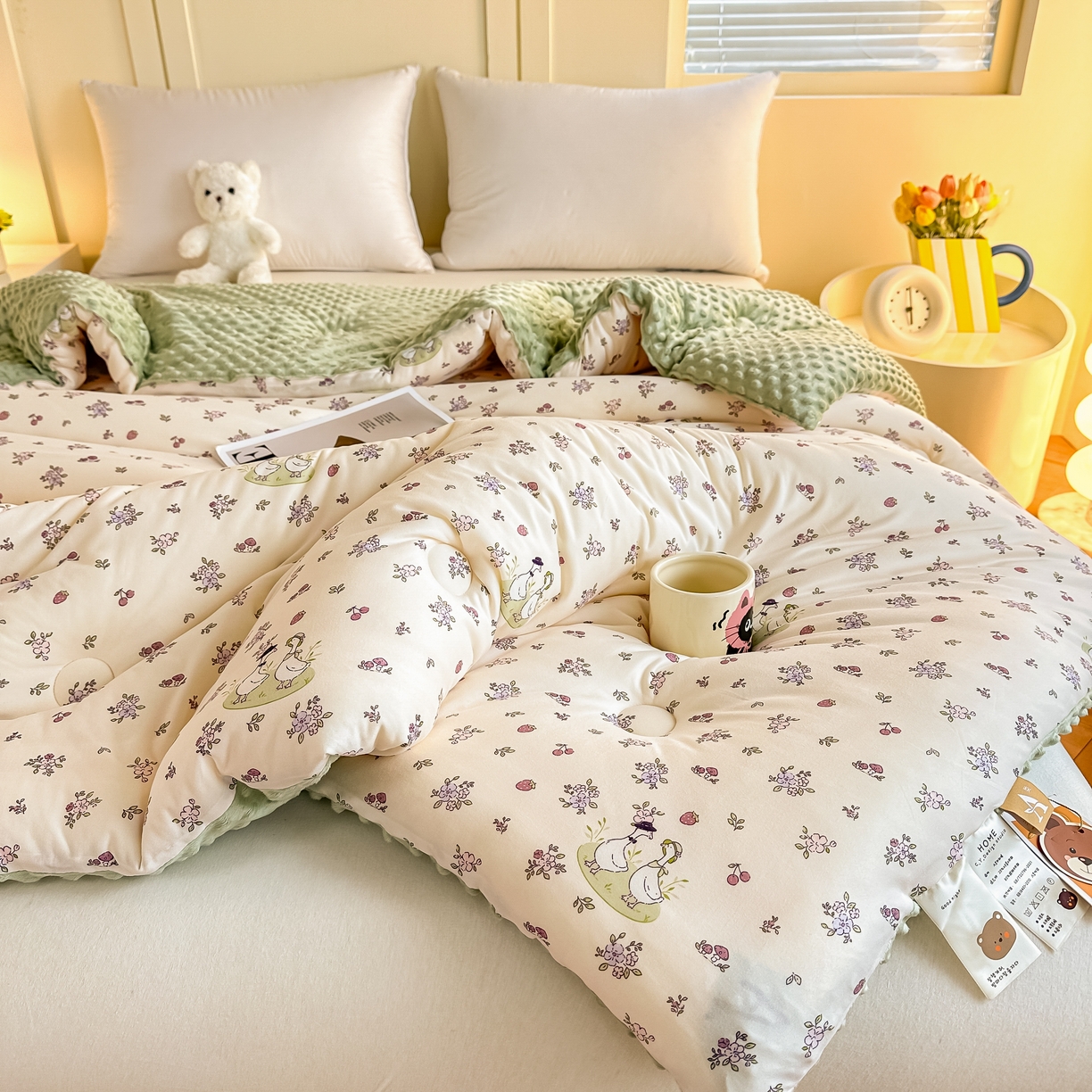 91家纺网 家纺一手货源 找家纺 纯优家纺 2025秋冬新款针织棉豆豆绒大豆秋冬被被子被芯（量大询价） 你好鸭