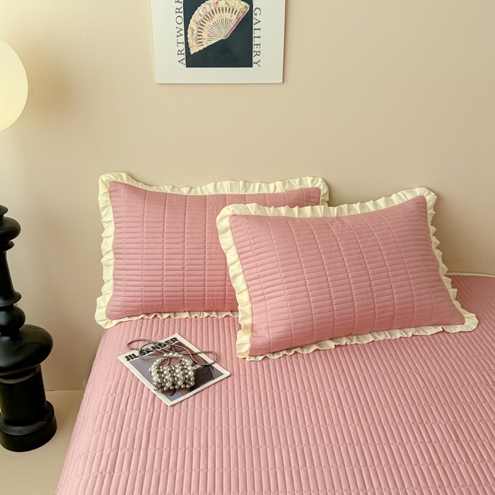 91家纺网 家纺一手货源 找家纺 妮可 2025新款荷叶边纯棉绗缝四季款多功能床盖 豆豆沙