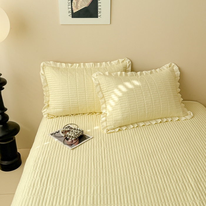 91家纺网 家纺一手货源 找家纺 妮可 2025新款荷叶边纯棉绗缝四季款多功能床盖 奶油黄