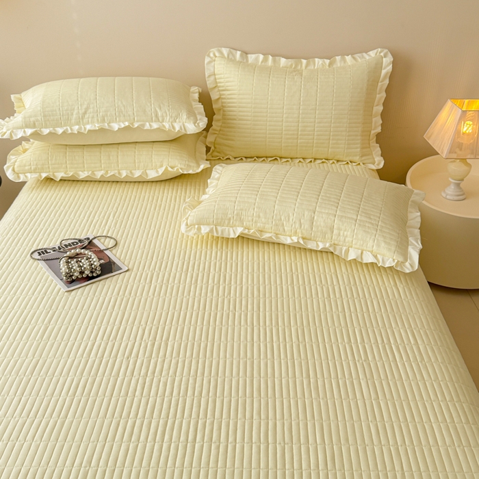 91家纺网 家纺一手货源 找家纺 妮可 2025新款荷叶边纯棉绗缝四季款多功能床盖 奶油黄