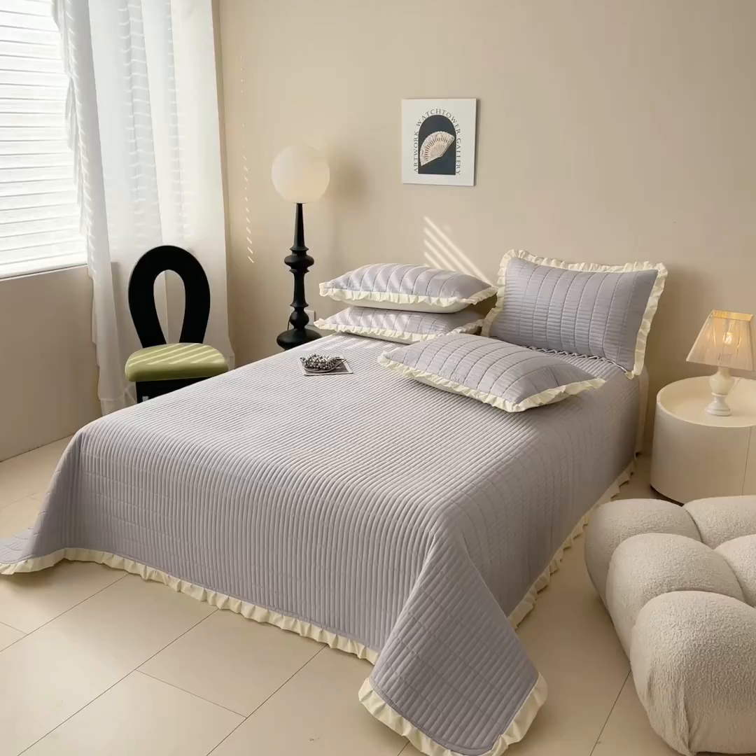 91家纺网 家纺一手货源 找家纺 妮可 2025新款荷叶边纯棉绗缝四季款多功能床盖 气质灰