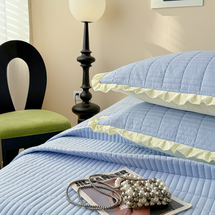 91家纺网 家纺一手货源 找家纺 妮可 2025新款荷叶边纯棉绗缝四季款多功能床盖 冰湖蓝