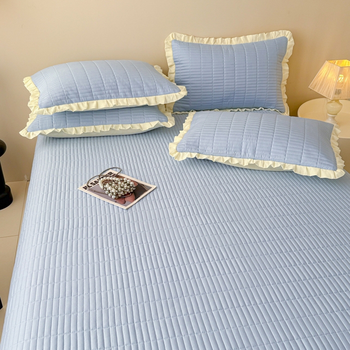 91家纺网 家纺一手货源 找家纺 妮可 2025新款荷叶边纯棉绗缝四季款多功能床盖 冰湖蓝