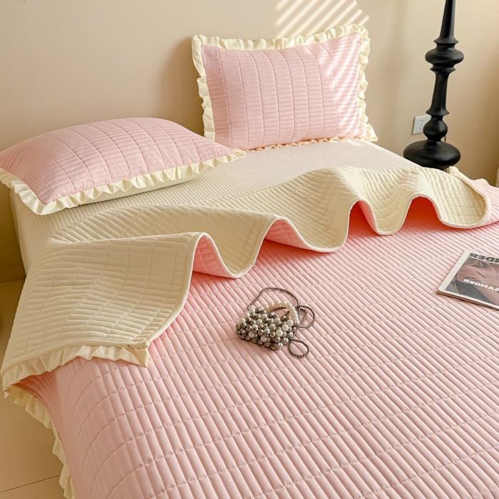 91家纺网 家纺一手货源 找家纺 妮可 2025新款荷叶边纯棉绗缝四季款多功能床盖 梦幻粉