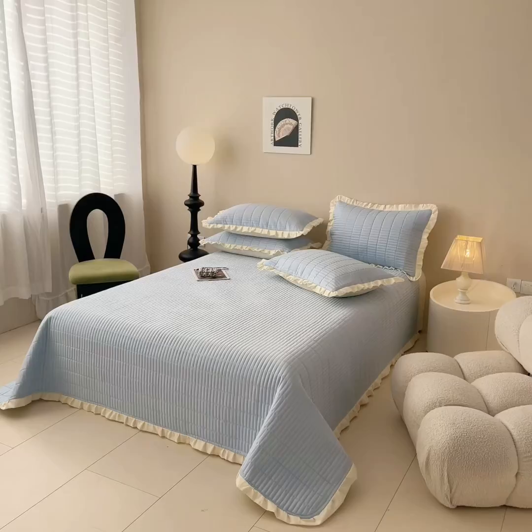 91家纺网 家纺一手货源 找家纺 妮可 2025新款荷叶边纯棉绗缝四季款多功能床盖 冰湖蓝