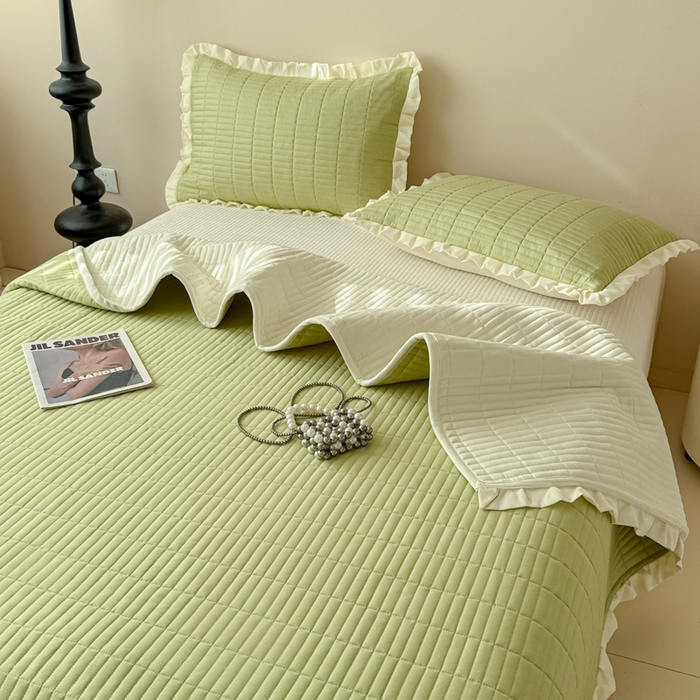 91家纺网 家纺一手货源 找家纺 妮可 2025新款荷叶边纯棉绗缝四季款多功能床盖 森林绿