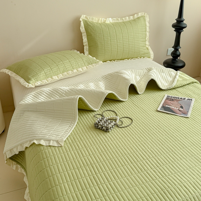 91家纺网 家纺一手货源 找家纺 妮可 2025新款荷叶边纯棉绗缝四季款多功能床盖 森林绿