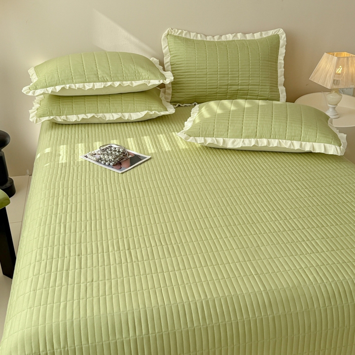 91家纺网 家纺一手货源 找家纺 妮可 2025新款荷叶边纯棉绗缝四季款多功能床盖 森林绿