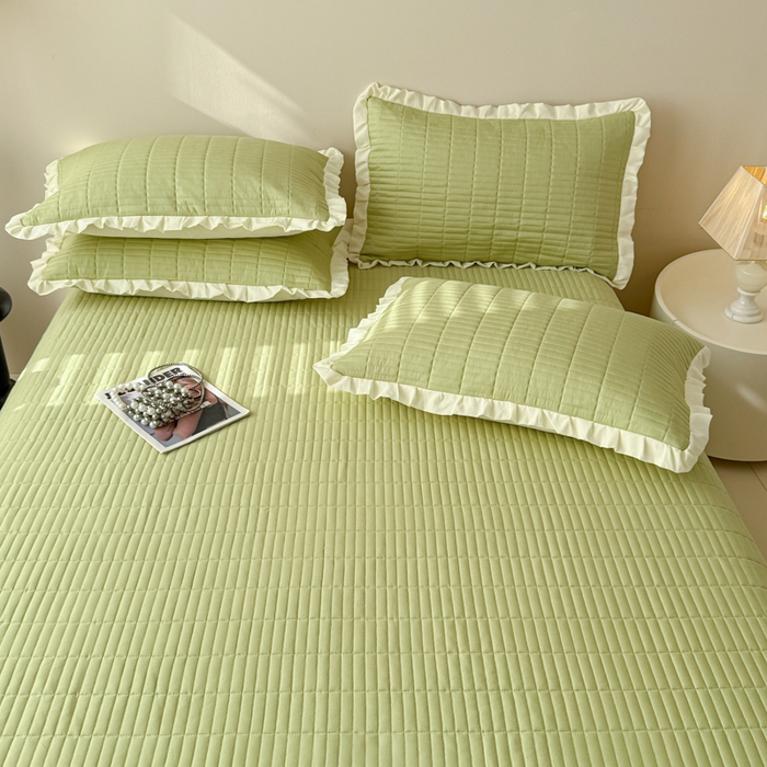 91家纺网 家纺一手货源 找家纺 妮可 2025新款荷叶边纯棉绗缝四季款多功能床盖 森林绿