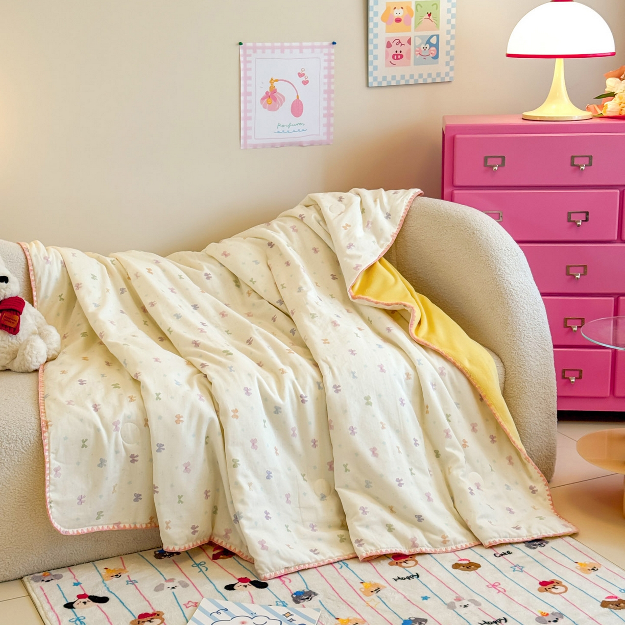 91家纺网 家纺一手货源 找家纺 妮可 2025新款三层夹棉全棉双层纱绒多功能盖毯被 蝴蝶芙芙