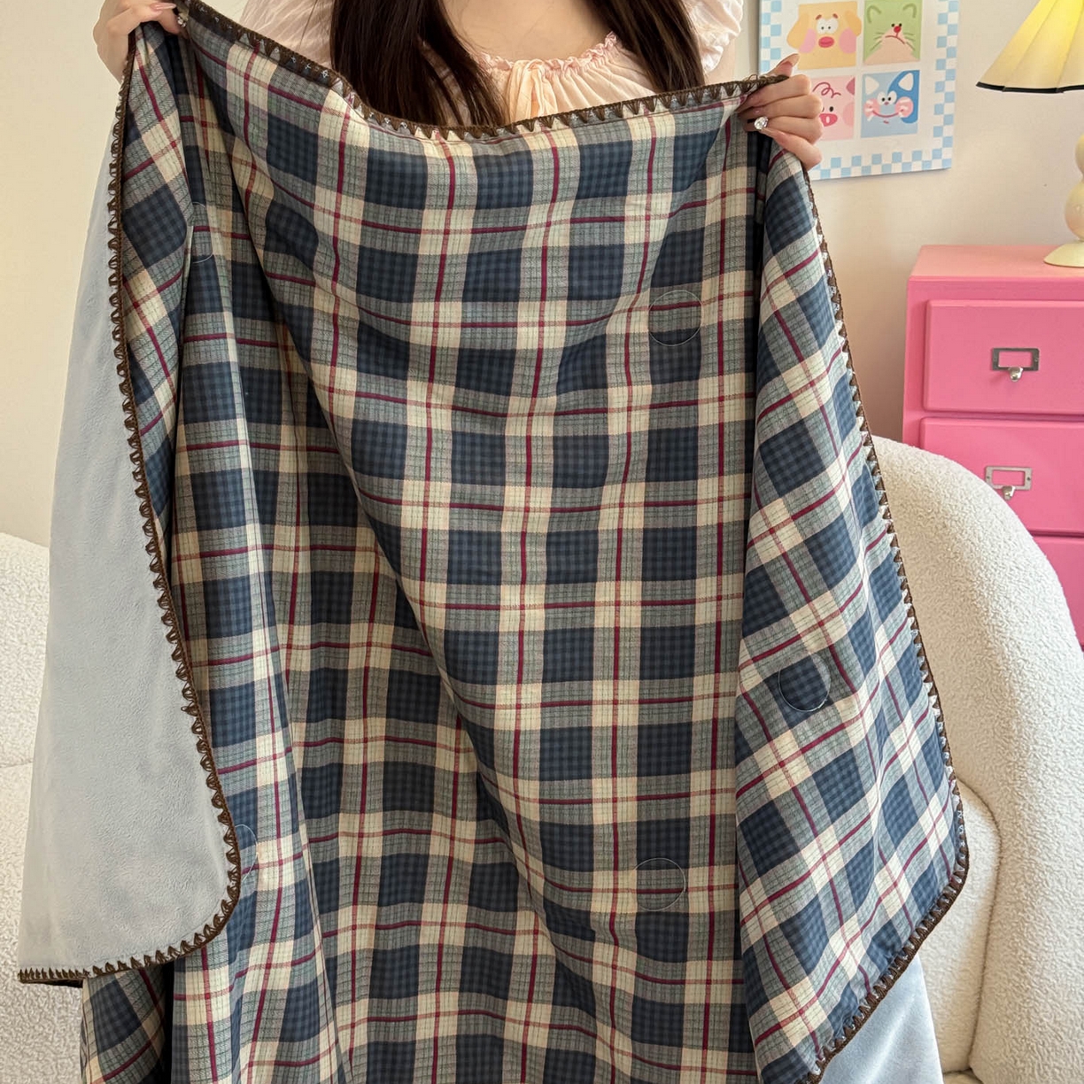 91家纺网 家纺一手货源 找家纺 妮可 2025新款三层夹棉全棉双层纱绒多功能盖毯被 格子画