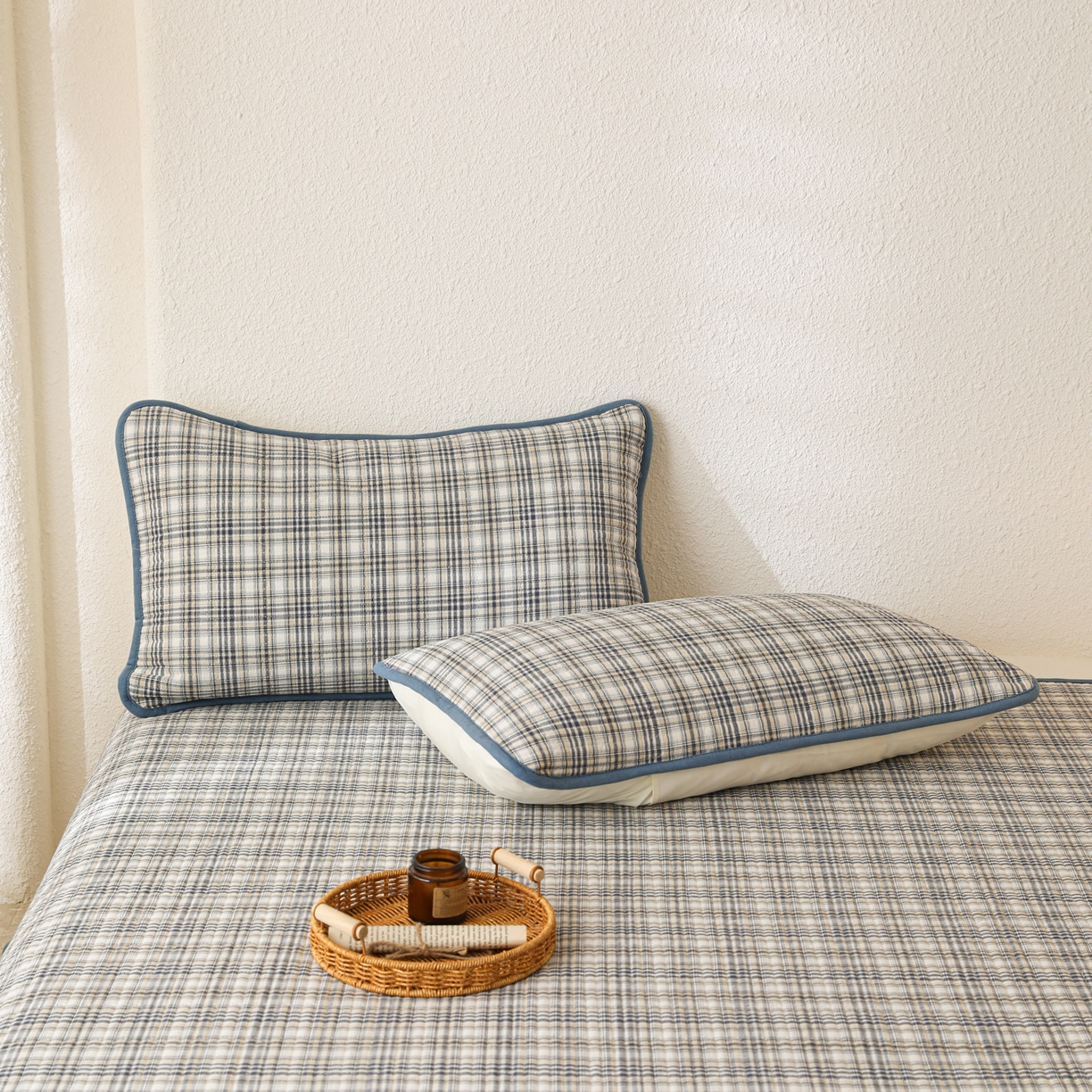 91家纺网 家纺一手货源 找家纺 妮可 2025新款全棉色织水洗棉一面棉一面绒四季可用床盖系列 格韵-蓝调