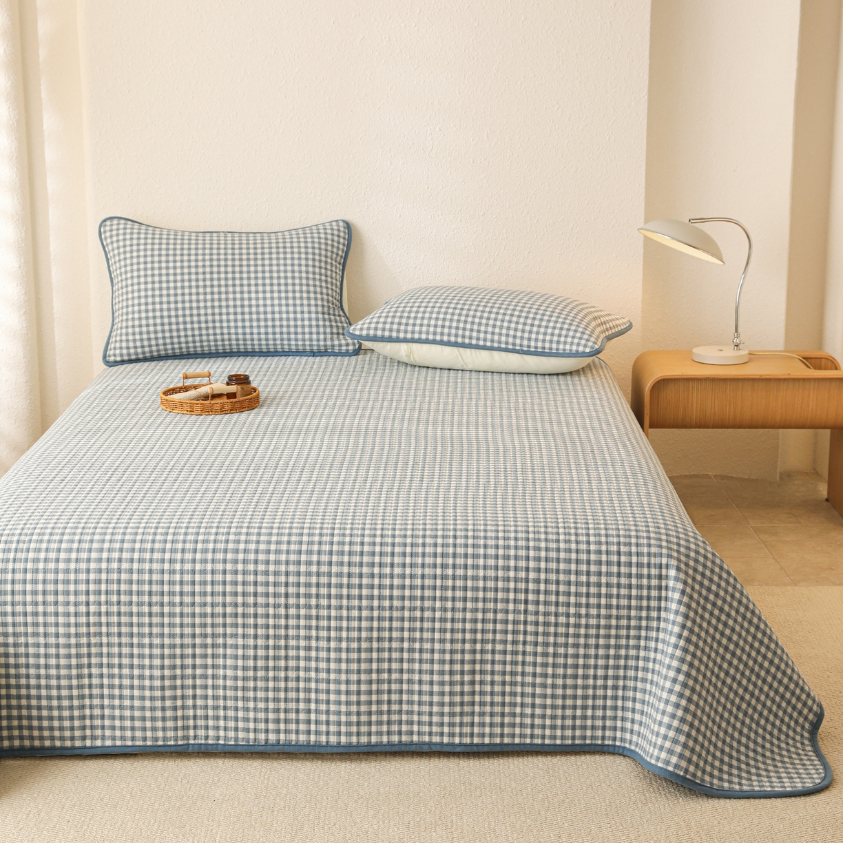 91家纺网 家纺一手货源 找家纺 妮可 2025新款全棉色织水洗棉一面棉一面绒四季可用床盖系列 格韵-蓝小格