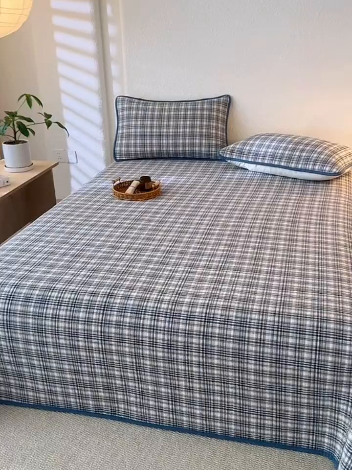 91家纺网 家纺一手货源 找家纺 妮可 2025新款全棉色织水洗棉一面棉一面绒四季可用床盖系列 格韵-蓝调