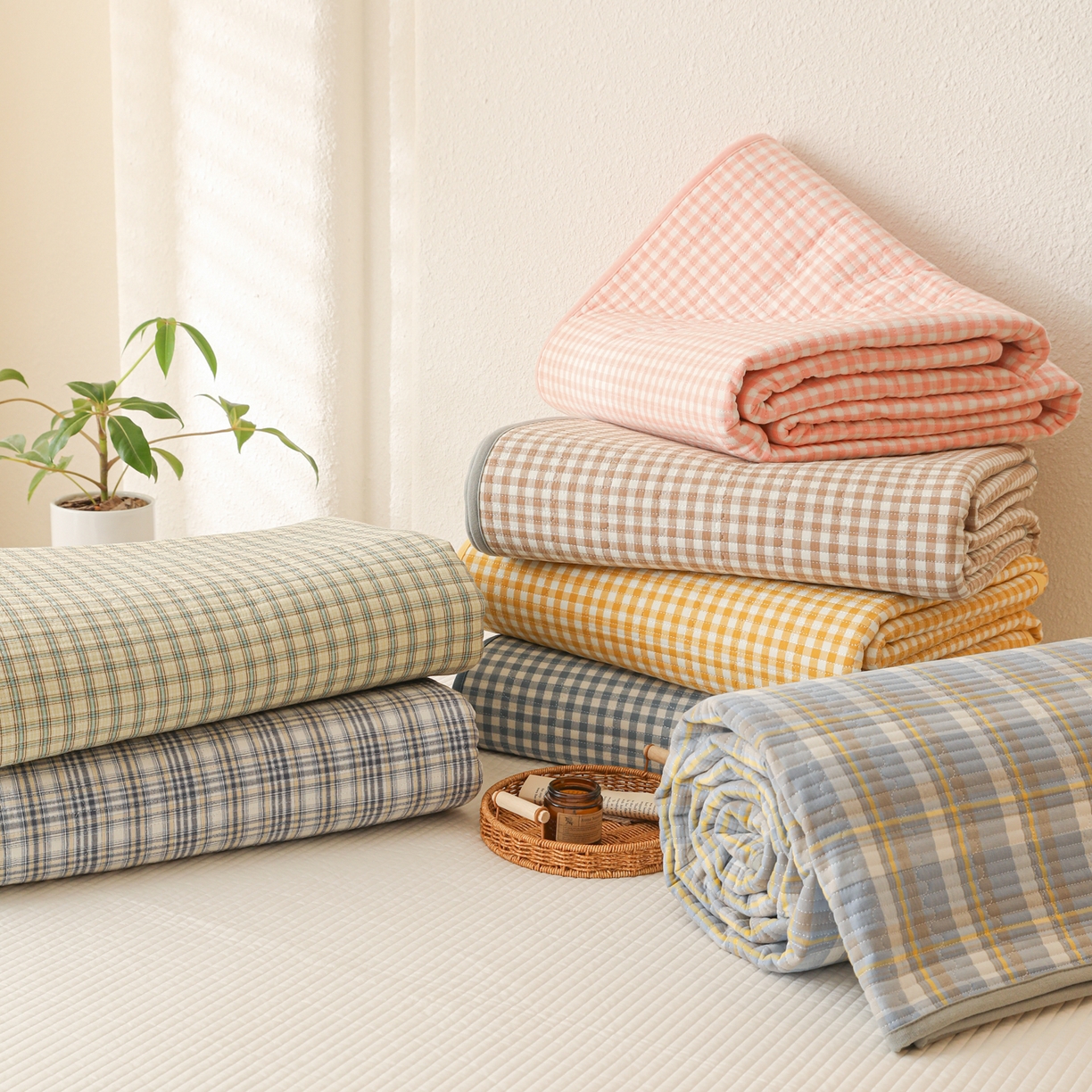 91家纺网 家纺一手货源 找家纺 妮可 2025新款全棉色织水洗棉一面棉一面绒四季可用床盖系列 叠拍