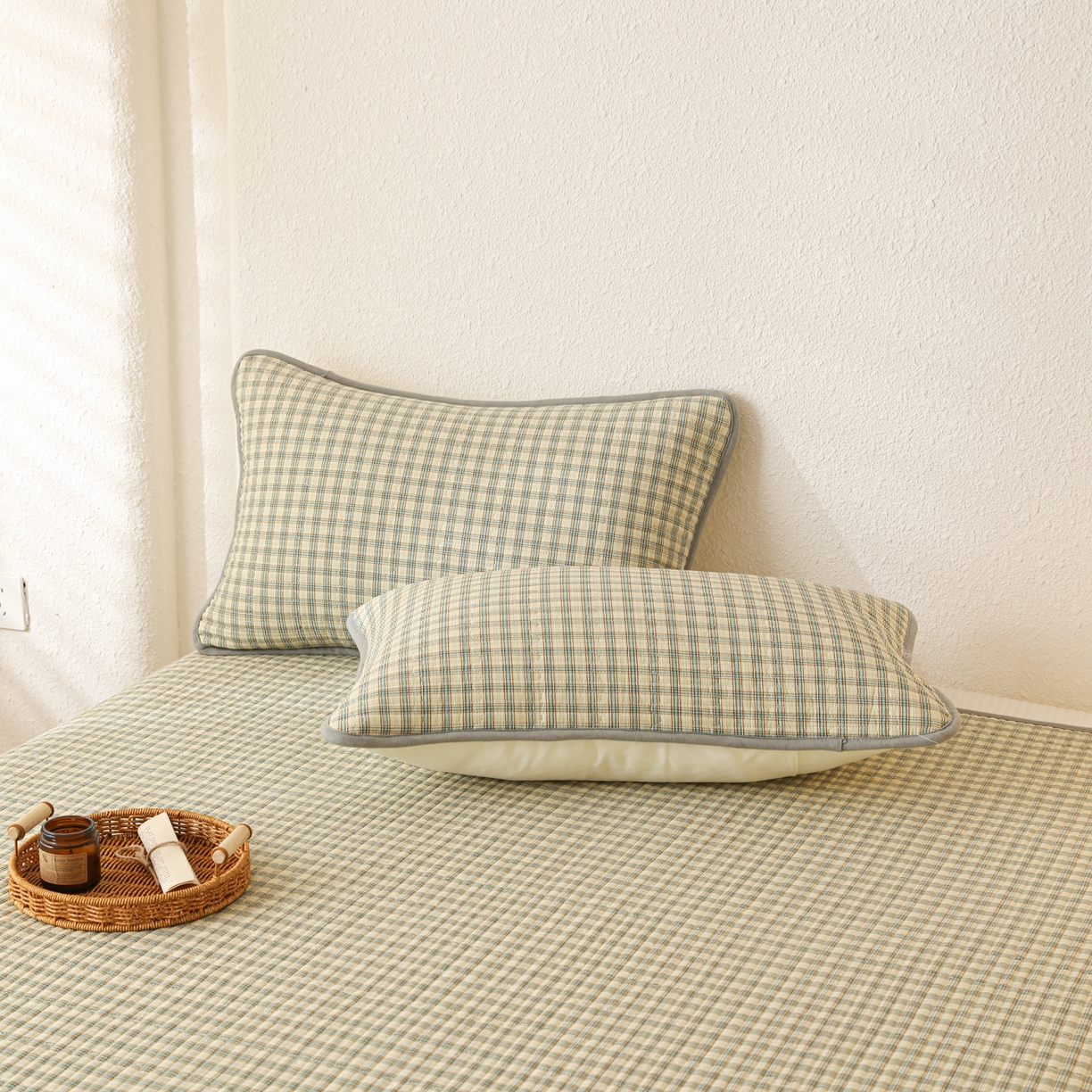 91家纺网 家纺一手货源 找家纺 妮可 2025新款全棉色织水洗棉一面棉一面绒四季可用床盖系列 格韵-青灰