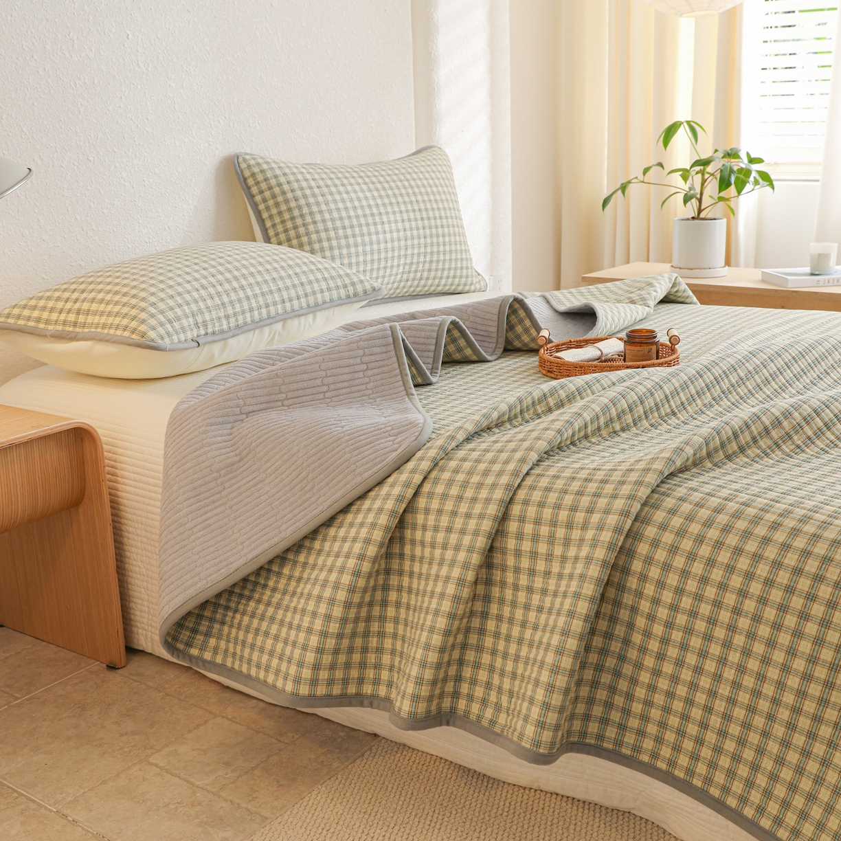 91家纺网 家纺一手货源 找家纺 妮可 2025新款全棉色织水洗棉一面棉一面绒四季可用床盖系列 格韵-青灰