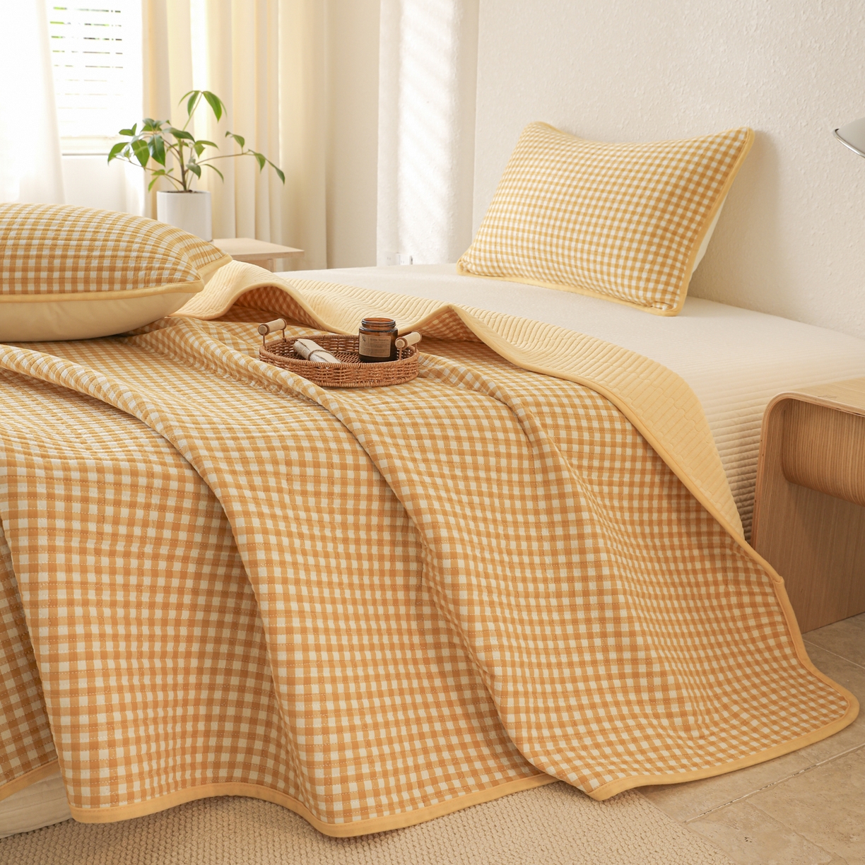 91家纺网 家纺一手货源 找家纺 妮可 2025新款全棉色织水洗棉一面棉一面绒四季可用床盖系列 格韵-黄小格