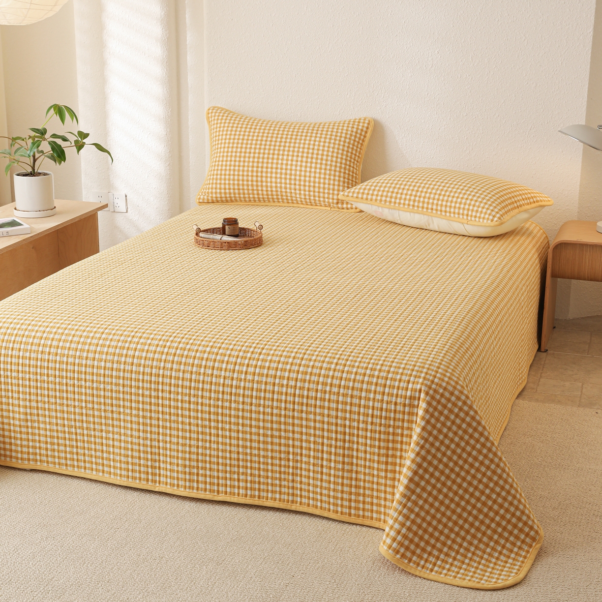 91家纺网 家纺一手货源 找家纺 妮可 2025新款全棉色织水洗棉一面棉一面绒四季可用床盖系列 格韵-黄小格