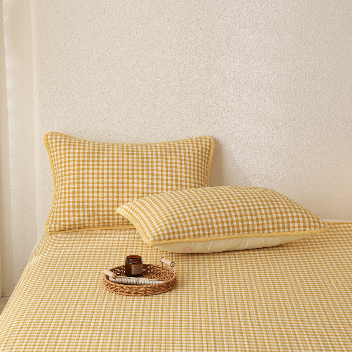 91家纺网 家纺一手货源 找家纺 妮可 2025新款全棉色织水洗棉一面棉一面绒四季可用床盖系列 格韵-黄小格