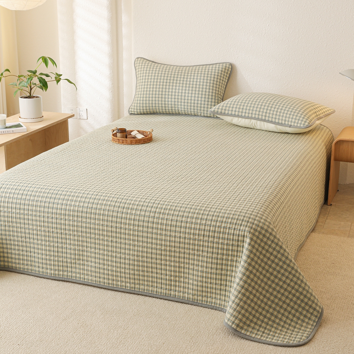 91家纺网 家纺一手货源 找家纺 妮可 2025新款全棉色织水洗棉一面棉一面绒四季可用床盖系列 格韵-青灰