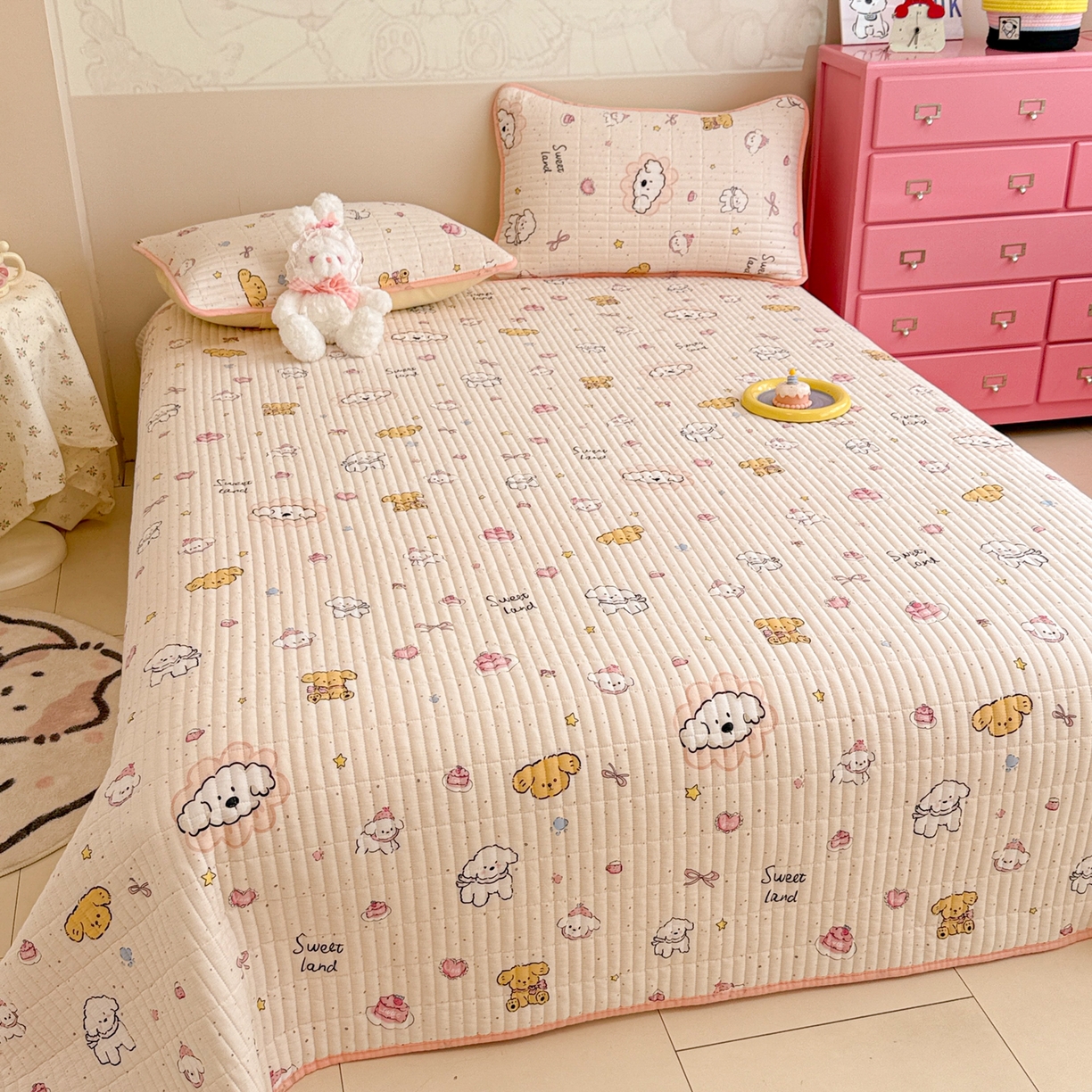 91家纺网 家纺一手货源 找家纺 妮可 2025新款跑量款全棉双层纱绒四季可用床盖系列 甜心乐园