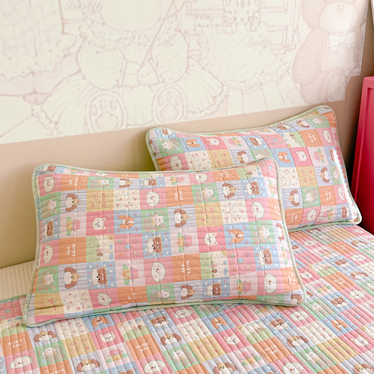 91家纺网 家纺一手货源 找家纺 妮可 2025新款跑量款全棉双层纱绒四季可用床盖系列 元气萌宠