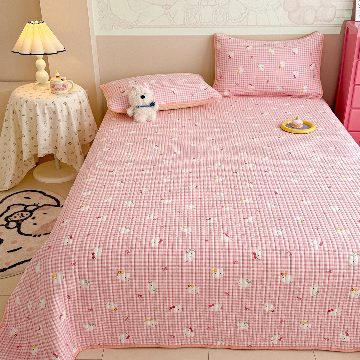 91家纺网 家纺一手货源 找家纺 妮可 2025新款跑量款全棉双层纱绒四季可用床盖系列 甜梦凯蒂