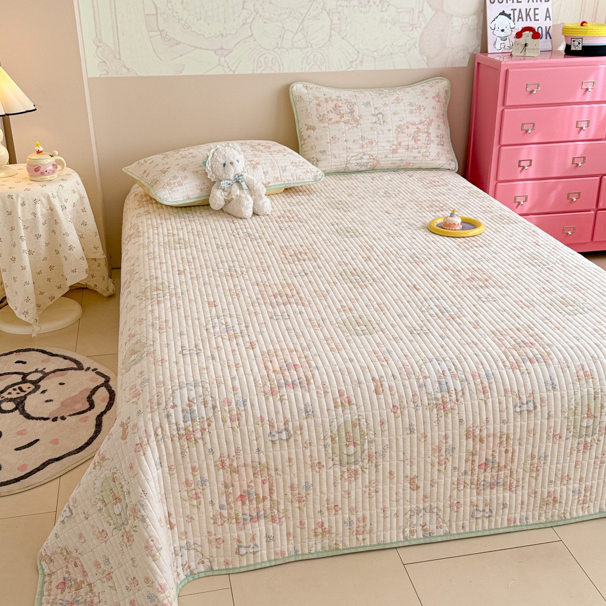 91家纺网 家纺一手货源 找家纺 妮可 2025新款跑量款全棉双层纱绒四季可用床盖系列 花园兔宝