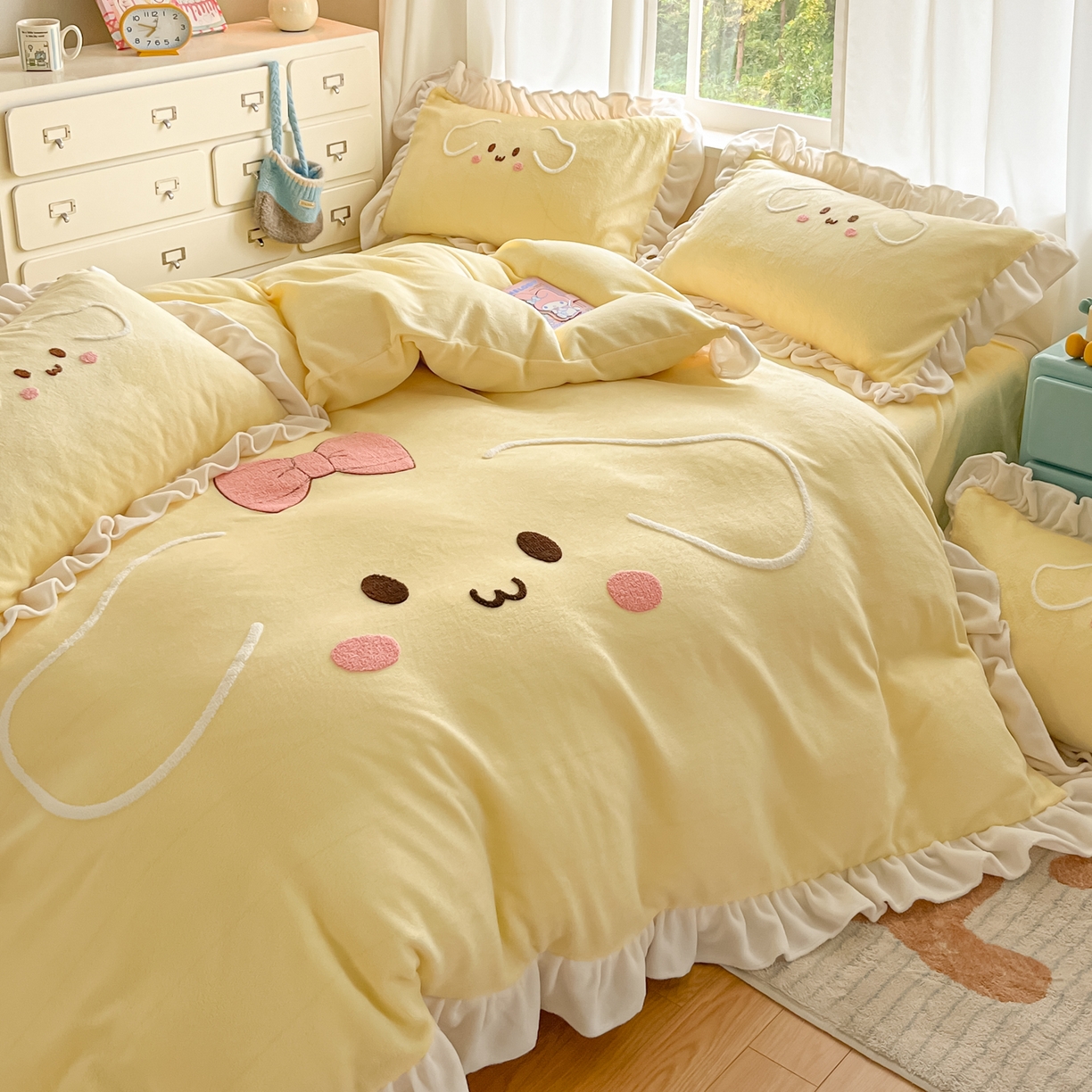 91家纺网 家纺一手货源 找家纺 梦之岛 2025新款高克重大版牛奶绒卡通毛巾绣四件套 幸运兔-黄