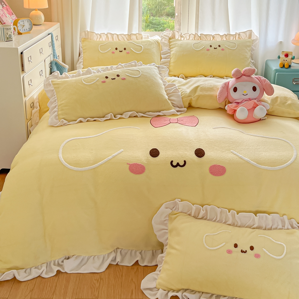 91家纺网 家纺一手货源 找家纺 梦之岛 2025新款高克重大版牛奶绒卡通毛巾绣四件套 幸运兔-黄