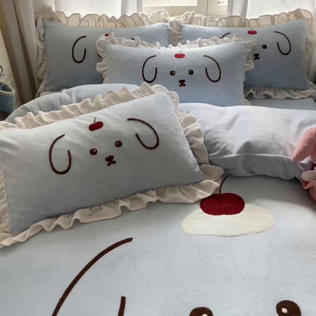 91家纺网 家纺一手货源 找家纺 （总）梦之岛 2025新款高克重大版牛奶绒卡通毛巾绣四件套