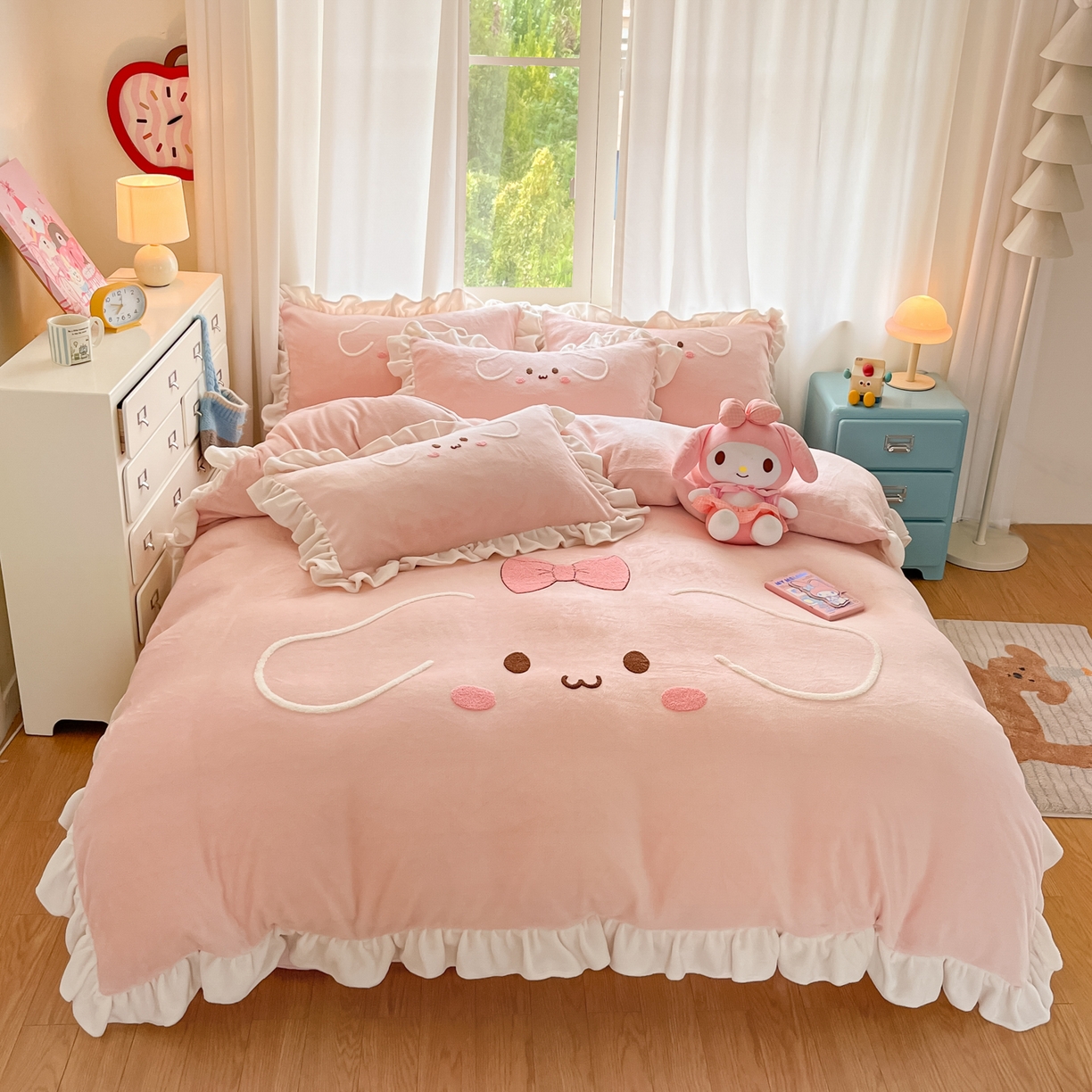 91家纺网 家纺一手货源 找家纺 梦之岛 2025新款高克重大版牛奶绒卡通毛巾绣四件套 幸运兔-粉