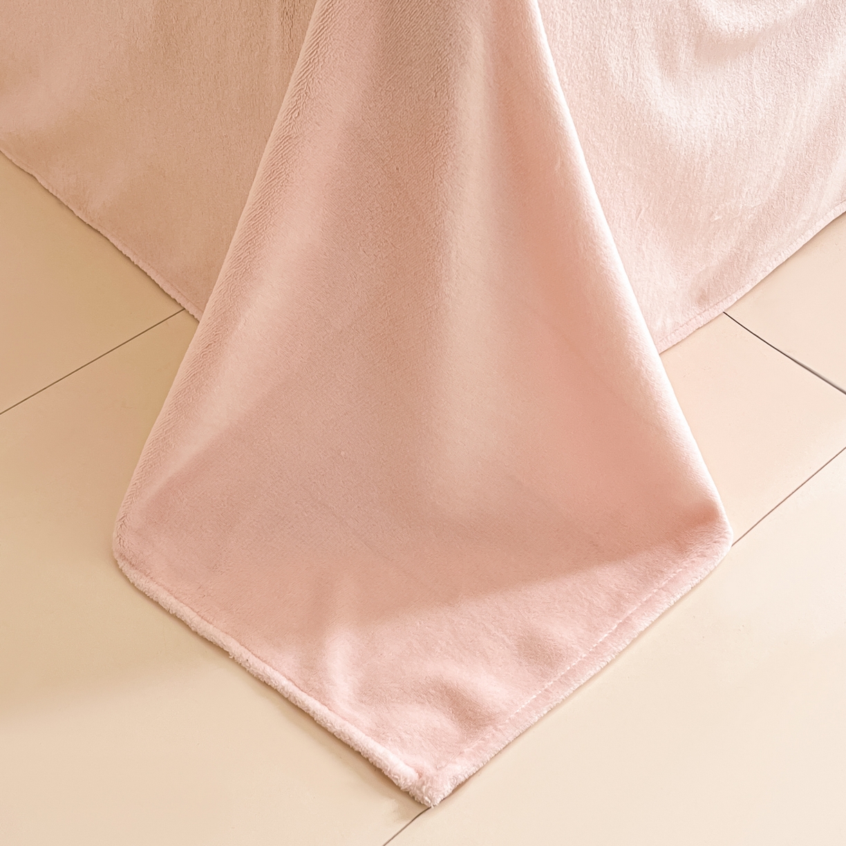 91家纺网 家纺一手货源 找家纺 梦之岛 2025新款高克重大版牛奶绒卡通毛巾绣四件套 幸运兔-粉