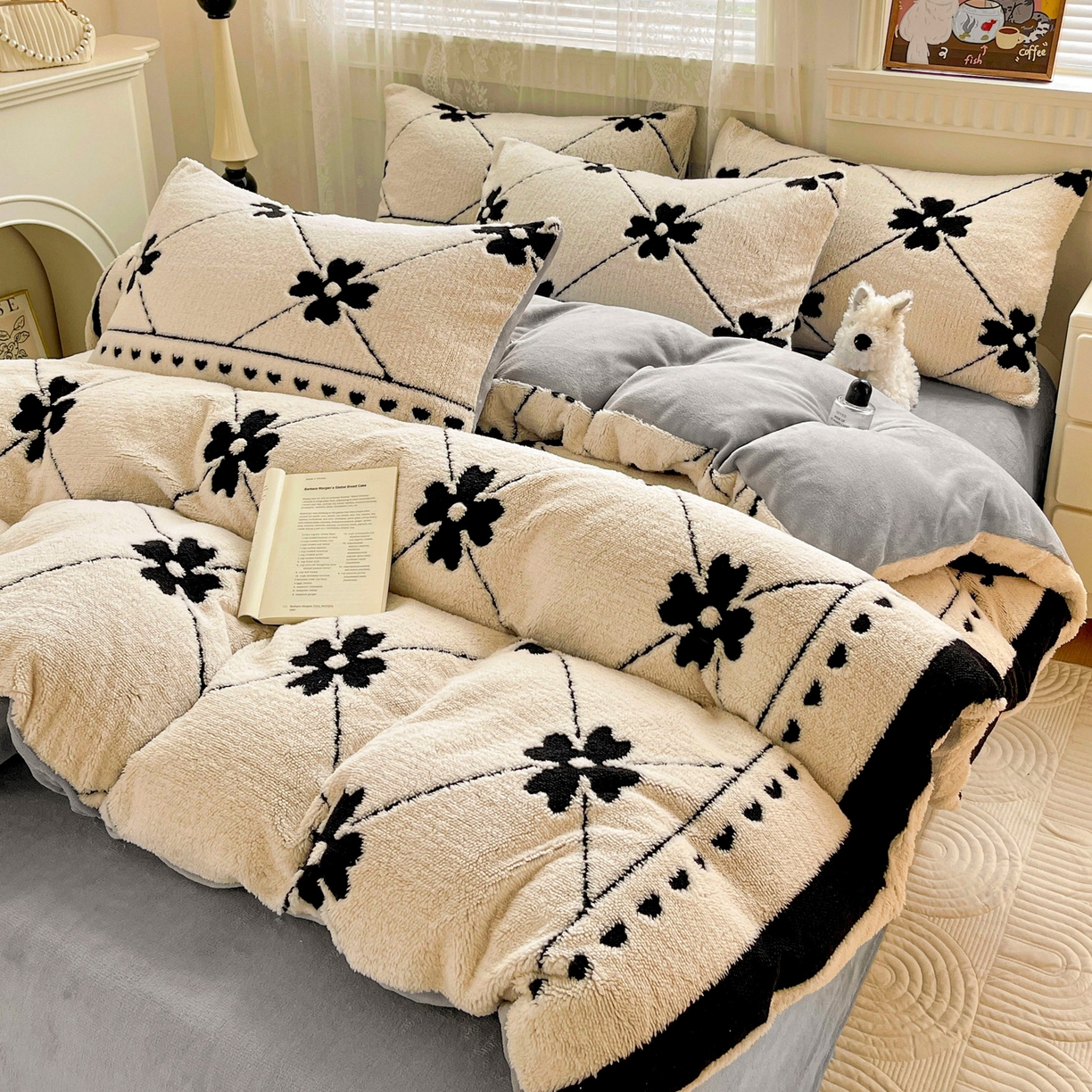 91家纺网 家纺一手货源 找家纺 梦之岛 2025新款高克重阳离子大提花印花牛奶绒四件套 四叶草