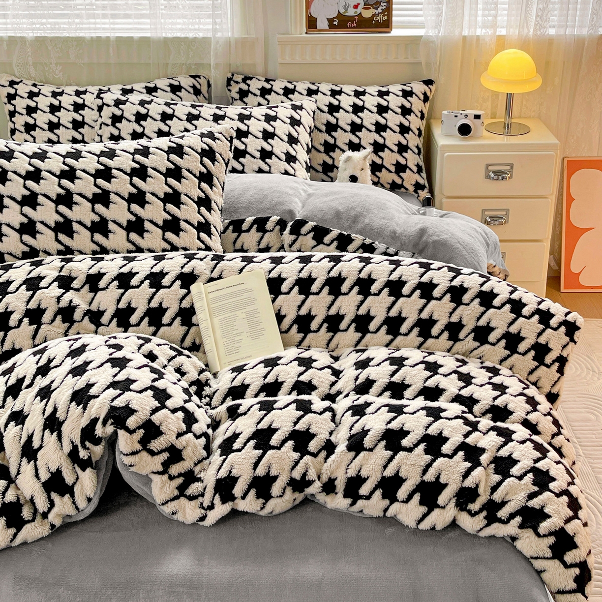 91家纺网 家纺一手货源 找家纺 梦之岛 2025新款高克重阳离子大提花印花牛奶绒四件套 千鸟格