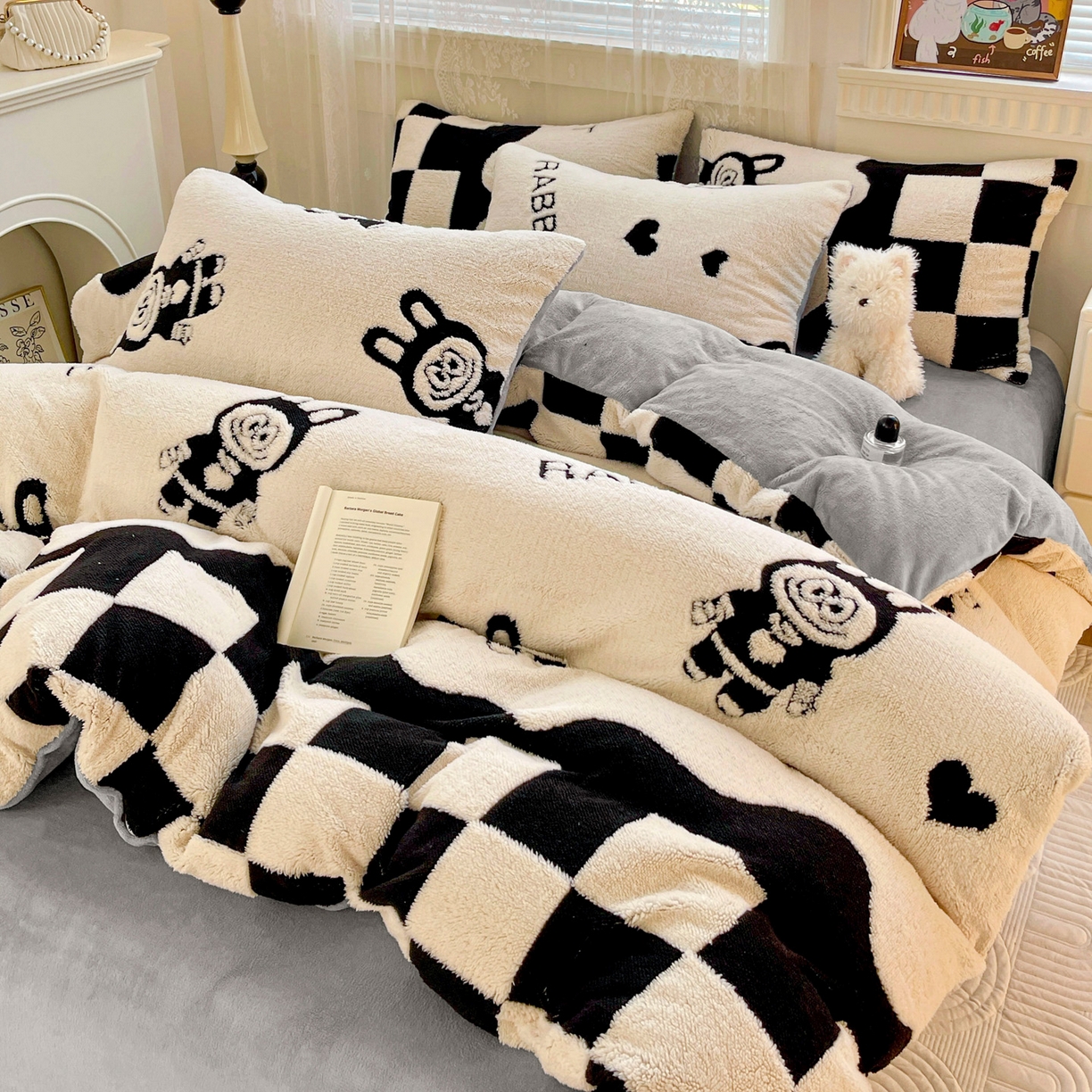 91家纺网 家纺一手货源 找家纺 梦之岛 2025新款高克重阳离子大提花印花牛奶绒四件套 la布布