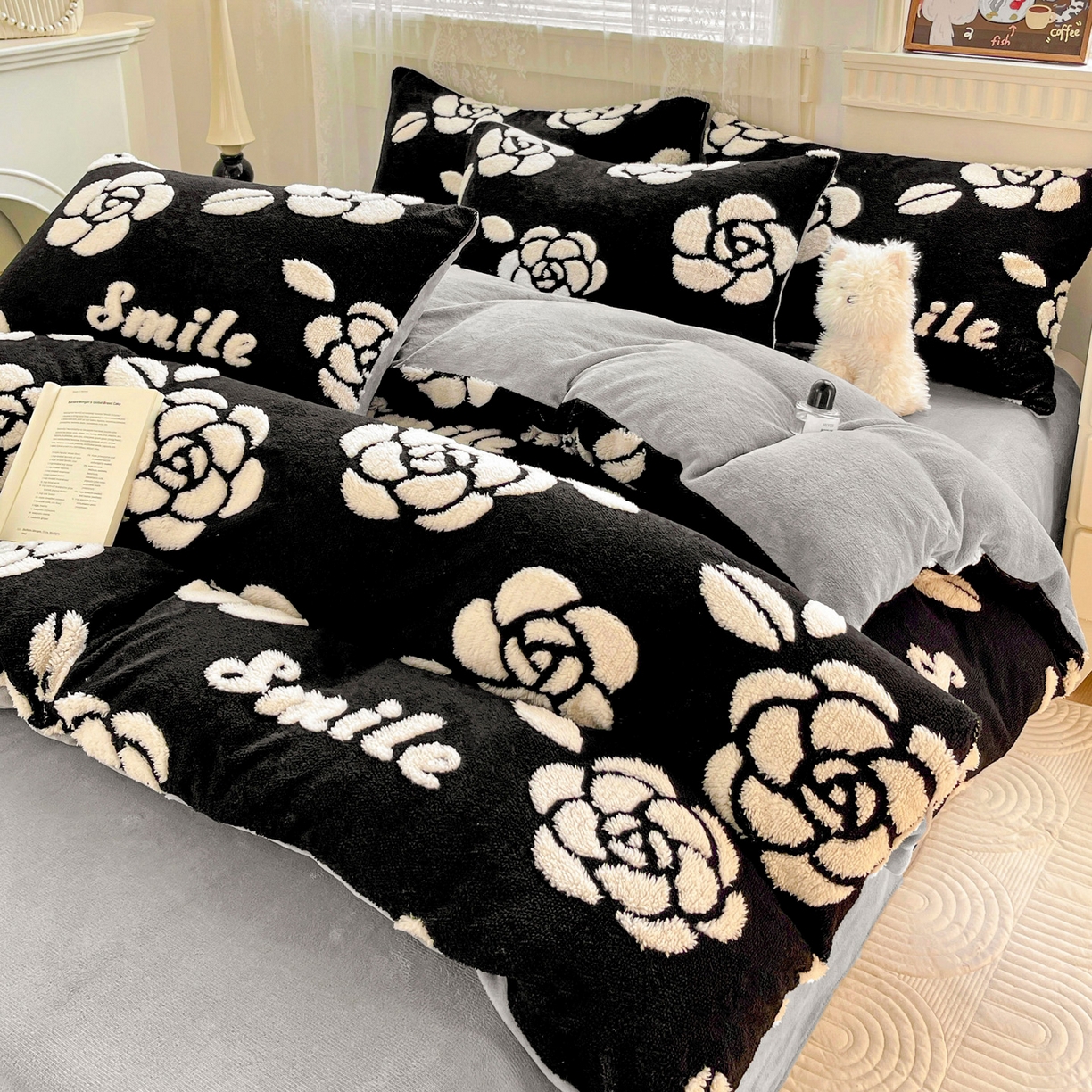 91家纺网 家纺一手货源 找家纺 梦之岛 2025新款高克重阳离子大提花印花牛奶绒四件套 山茶花