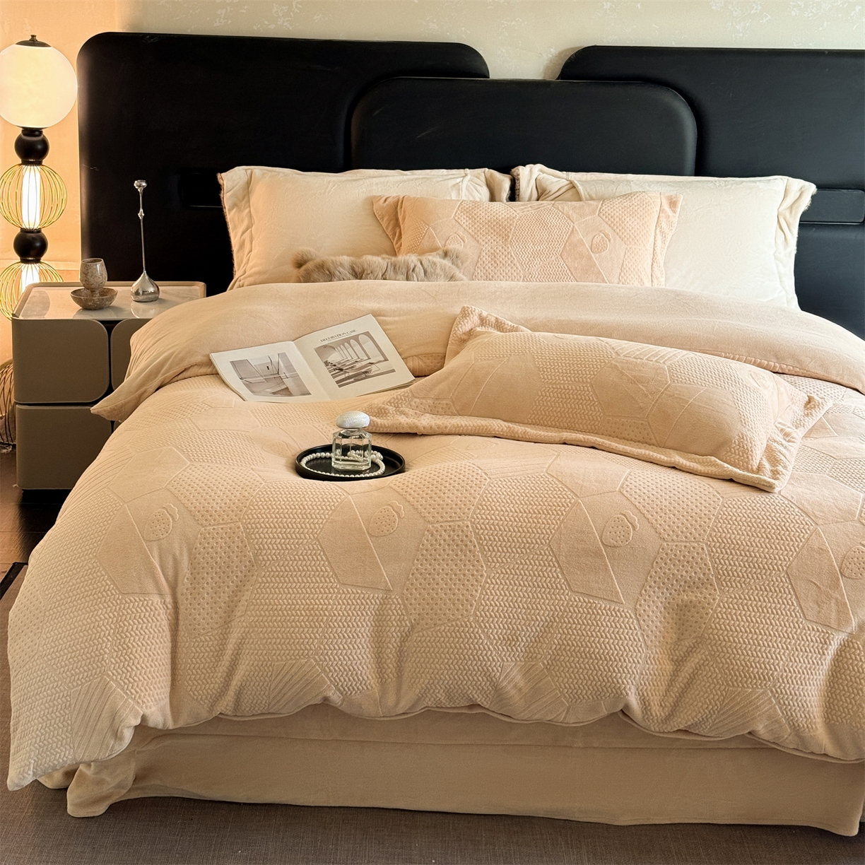 （总）芯丝路枕业 2025新款牛奶绒四件套-水立方系列