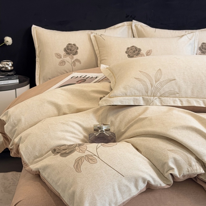 91家纺网 家纺一手货源 找家纺 雲归梦 2025新款全棉火山磨毛精梳棉生态磨毛纯棉四件套 倩影棕