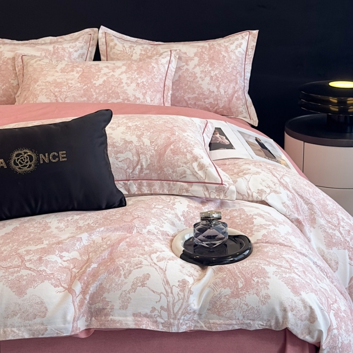 91家纺网 家纺一手货源 找家纺 雲归梦 2025新款全棉火山磨毛精梳棉生态磨毛纯棉四件套 沁语繁花粉