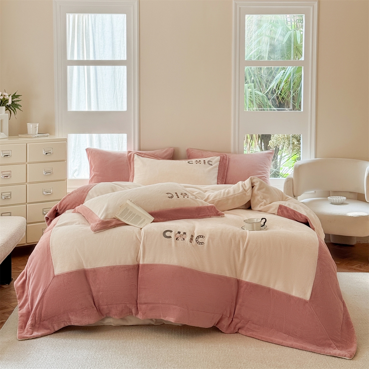 91家纺网 家纺一手货源 找家纺 （总）芯丝路枕业  2025新款蚕丝绒四件套-CHIC系列