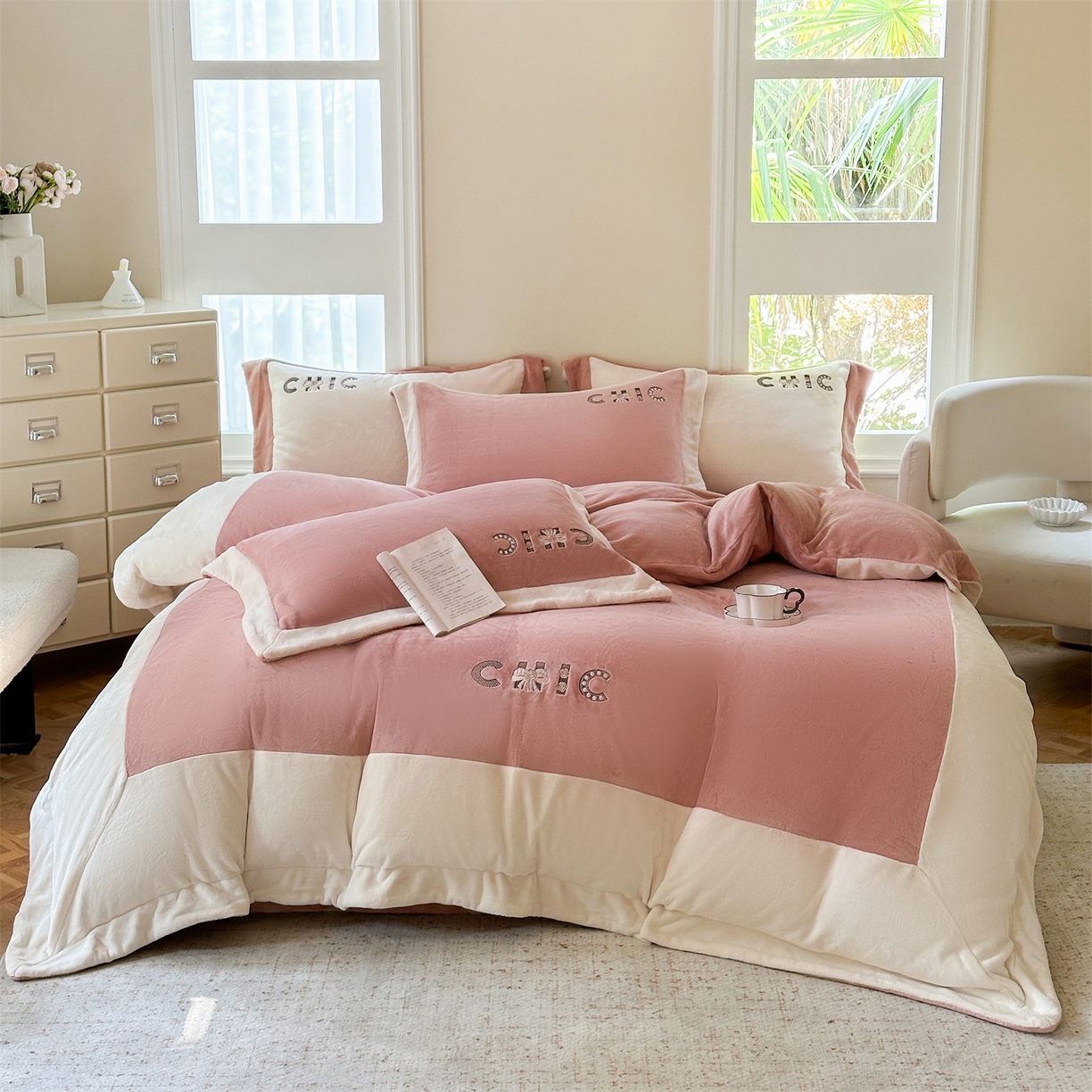 91家纺网 家纺一手货源 找家纺 （总）芯丝路枕业  2025新款蚕丝绒四件套-CHIC系列