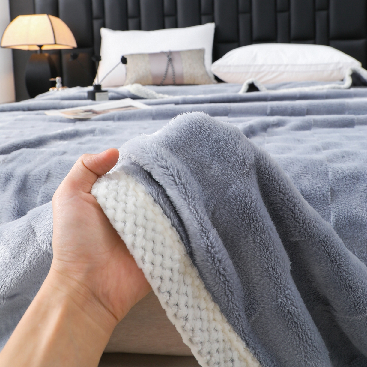 91家纺网 家纺一手货源 找家纺 梦洋家纺 2025新款双面兔毛绒毛毯 灰色