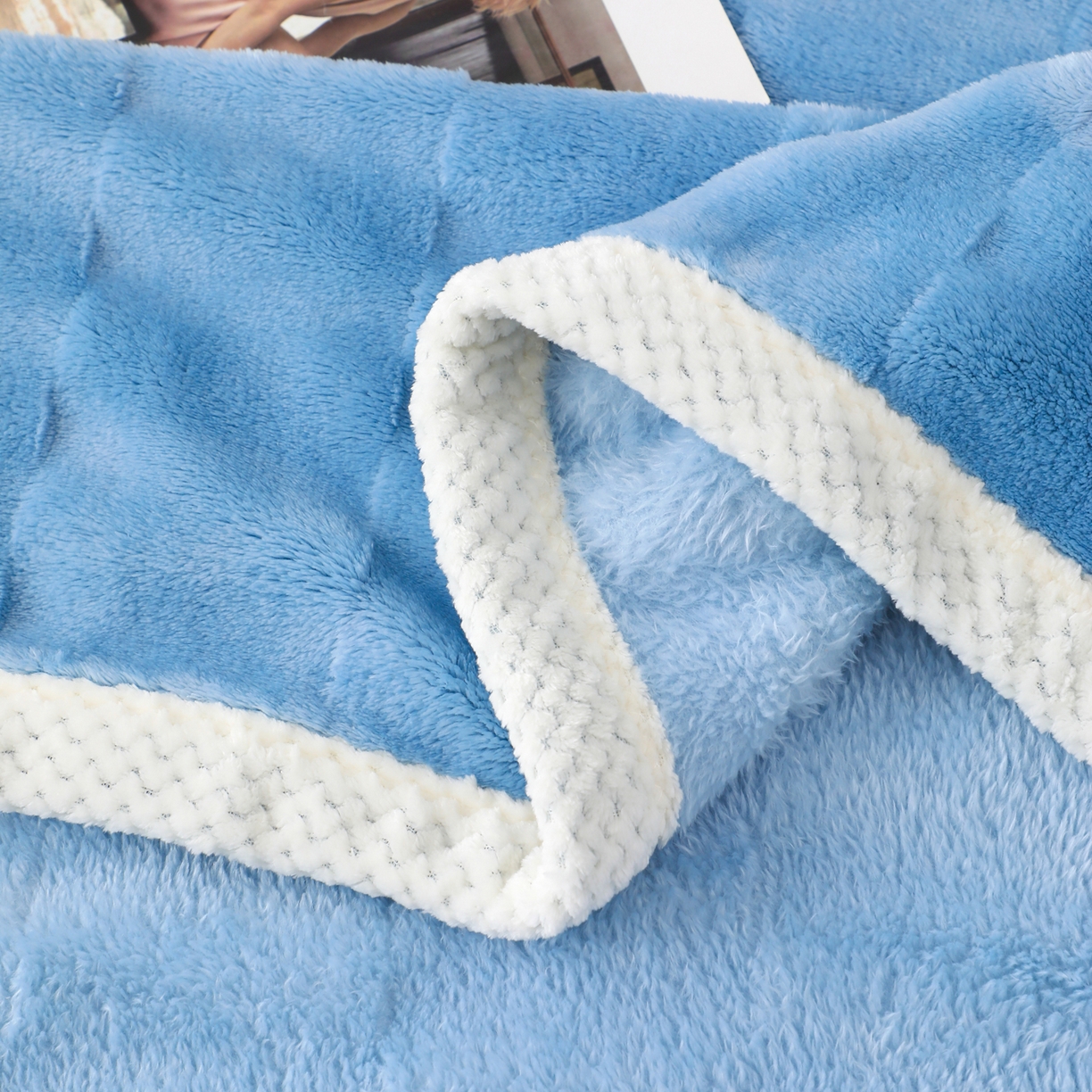91家纺网 家纺一手货源 找家纺 梦洋家纺 2025新款双面兔毛绒毛毯 蓝色