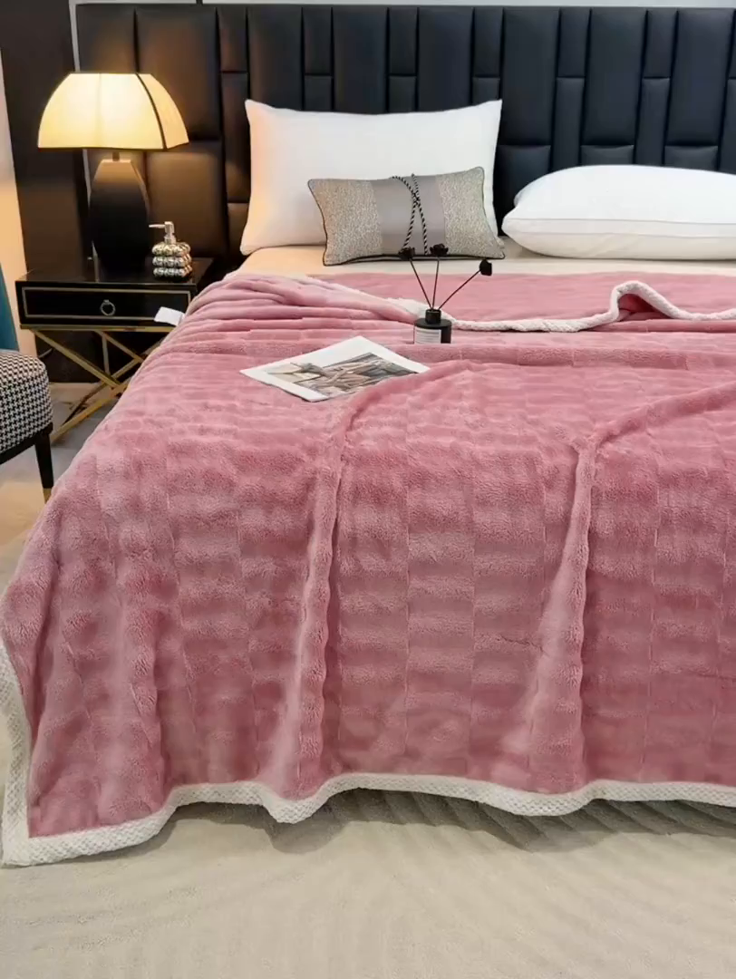 91家纺网 家纺一手货源 找家纺 梦洋家纺 2025新款双面兔毛绒毛毯 豆沙色