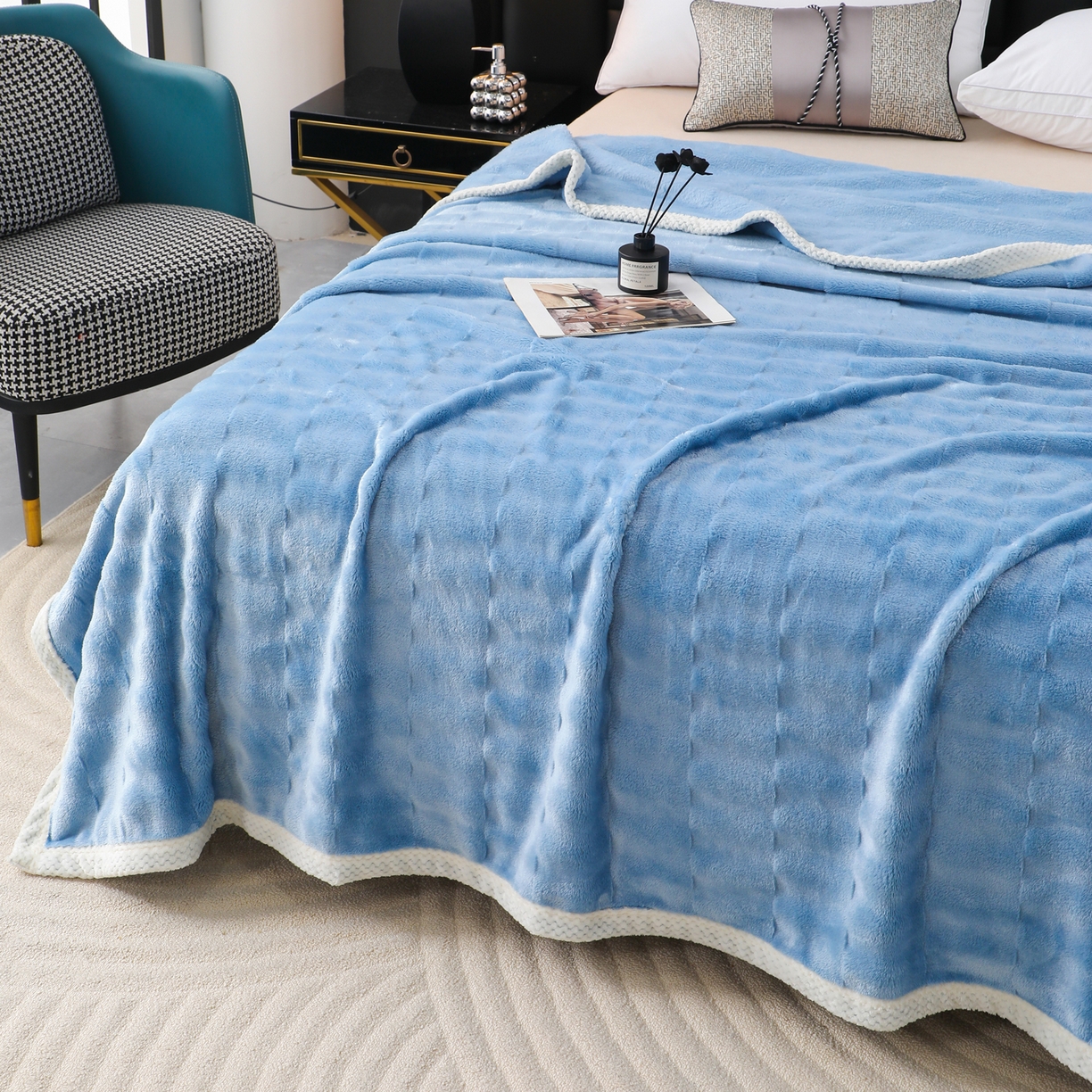 91家纺网 家纺一手货源 找家纺 梦洋家纺 2025新款双面兔毛绒毛毯 蓝色