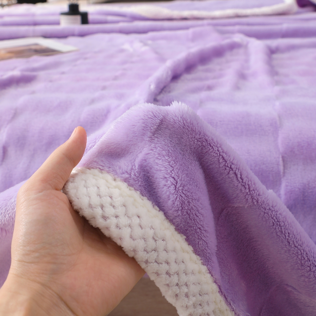 91家纺网 家纺一手货源 找家纺 梦洋家纺 2025新款双面兔毛绒毛毯 紫色